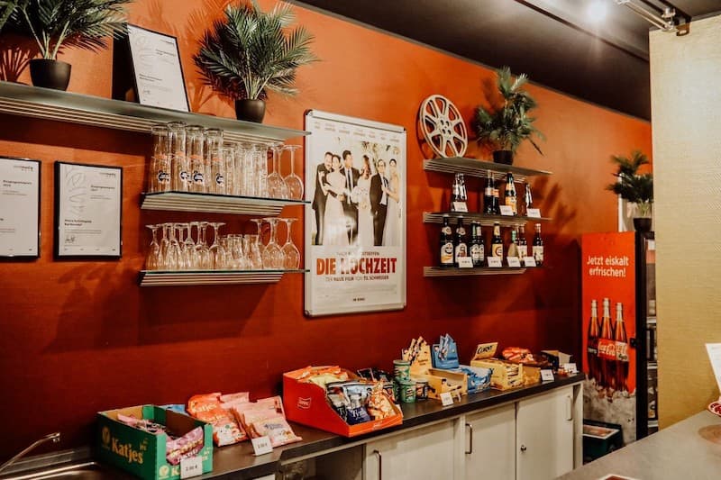 Phoenix Kino 1